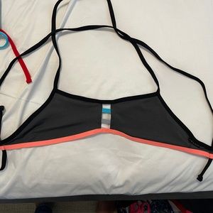 Tomcat Bikini Top: Tie Back